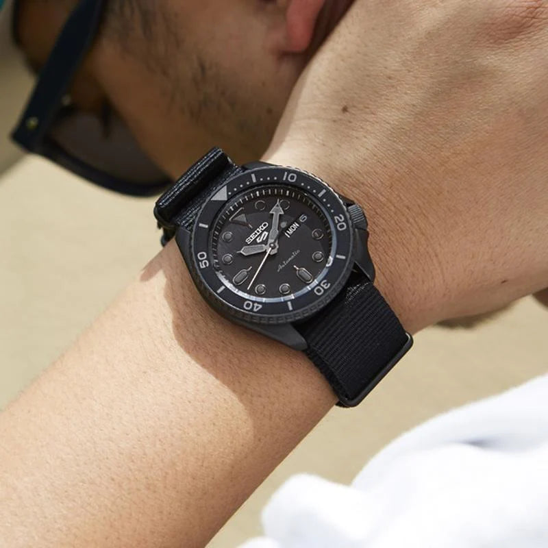 Seiko 5 Sports SRPD79K1